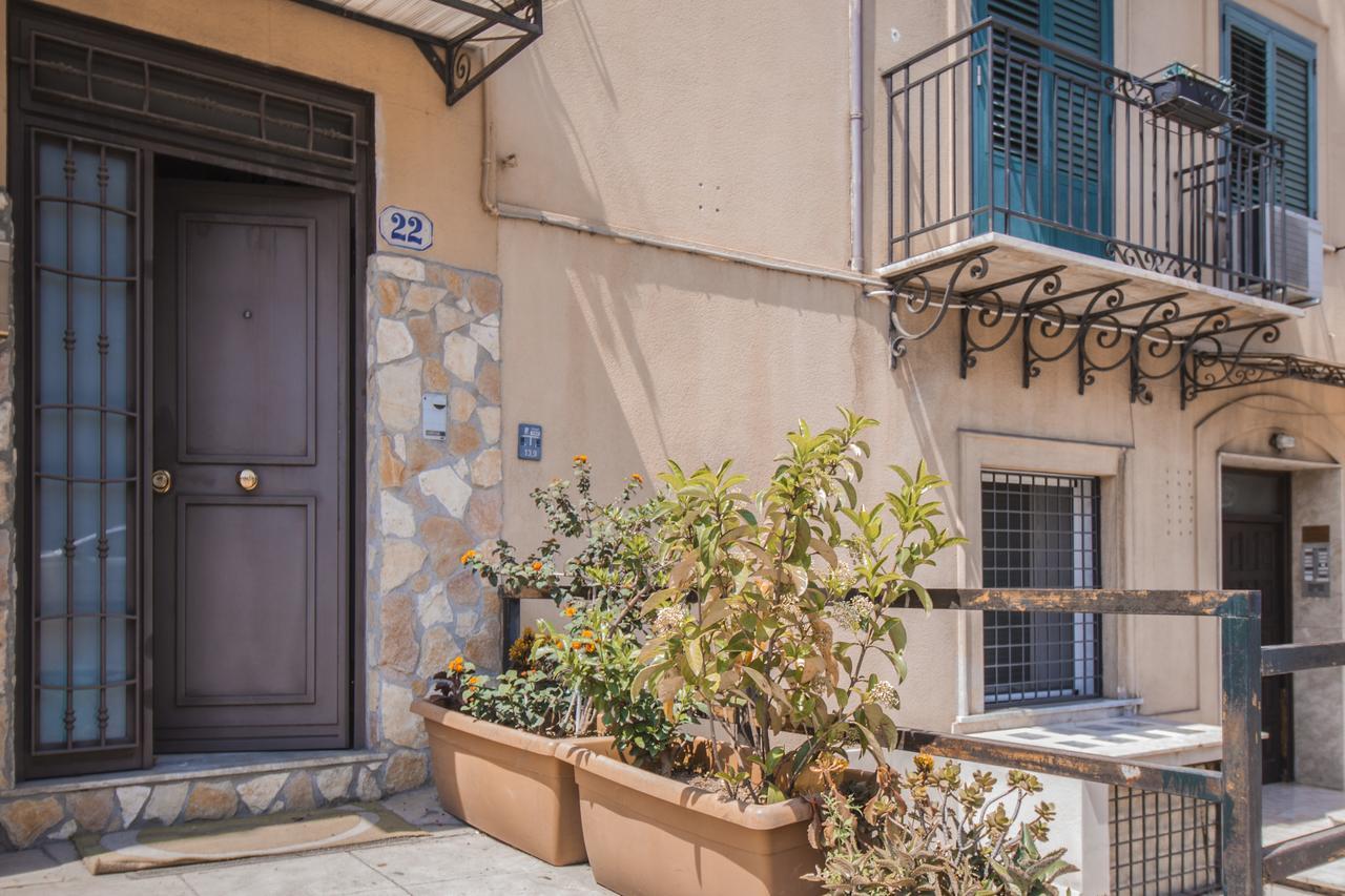 Porta Nuove Vacanze Palermo Bagian luar foto