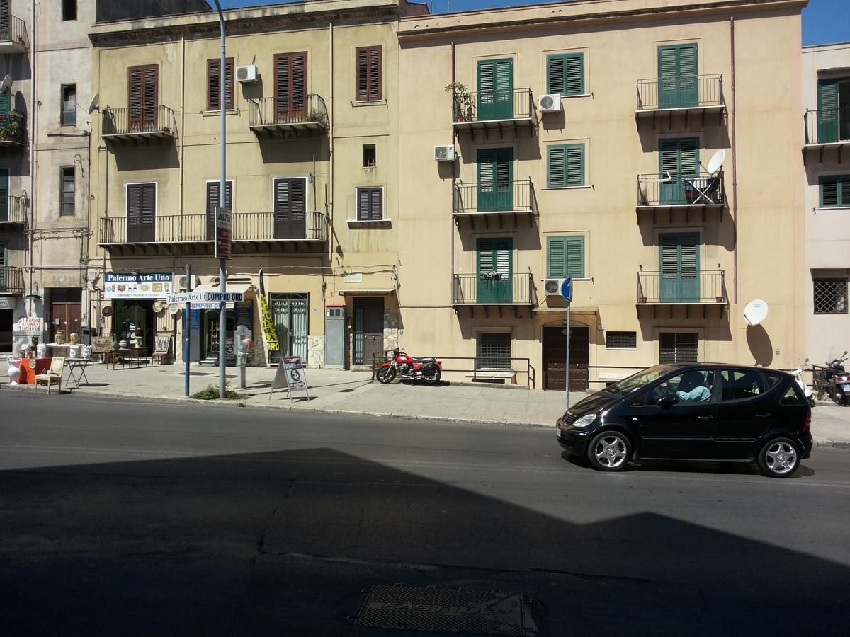 Porta Nuove Vacanze Palermo Bagian luar foto